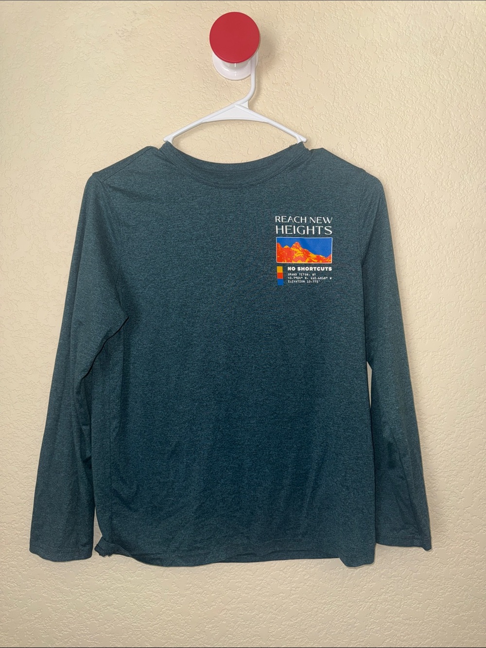 Old Navy Active Boys Large 10-12 Reach New Heights Go-Dry Long Sleeve Tee